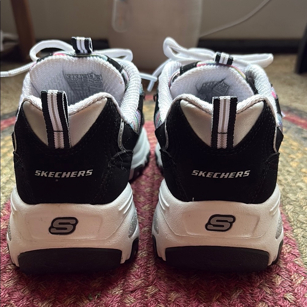 Skechers D'Lites Black & White Sneakers. Women’s Size 9 Like NEW - Picture 5 of 11